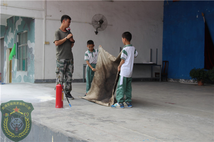 東莞香市小學(xué)三、四年級(jí)853人到黃埔軍事拓展訓(xùn)練基地進(jìn)行社會(huì)實(shí)踐