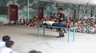 東莞香市小學(xué)三、四年級(jí)853人到黃埔軍事拓展訓(xùn)
